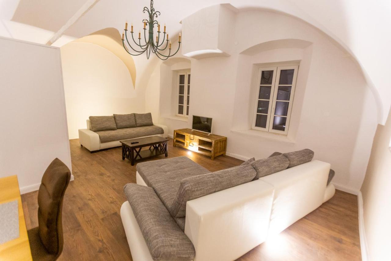 Pferdegut Schloss Treffen Apartments Gortschach  Bagian luar foto