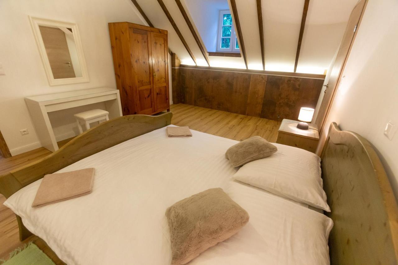 Pferdegut Schloss Treffen Apartments Gortschach  Bagian luar foto