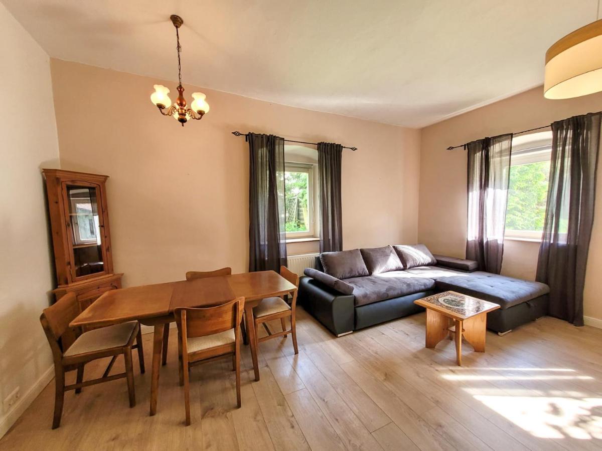 Pferdegut Schloss Treffen Apartments Gortschach  Bagian luar foto